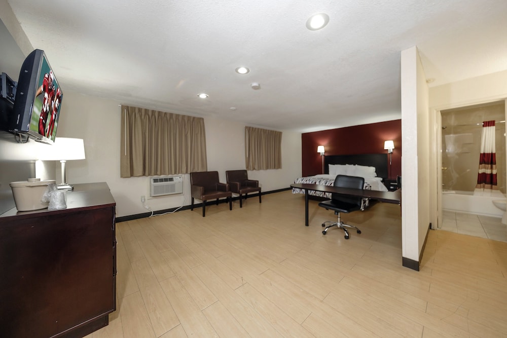 Red Roof Inn Jacksonville - Cruise Port 23/23