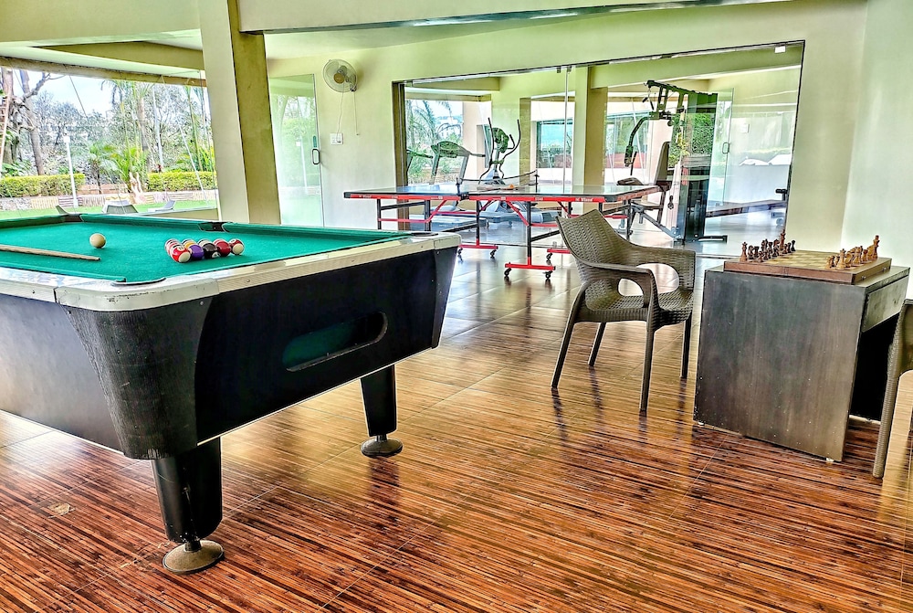 Aakar Lords Inn Saputara 34/40