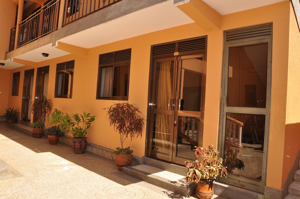 Sienna Beach Hotel Entebbe 7/50