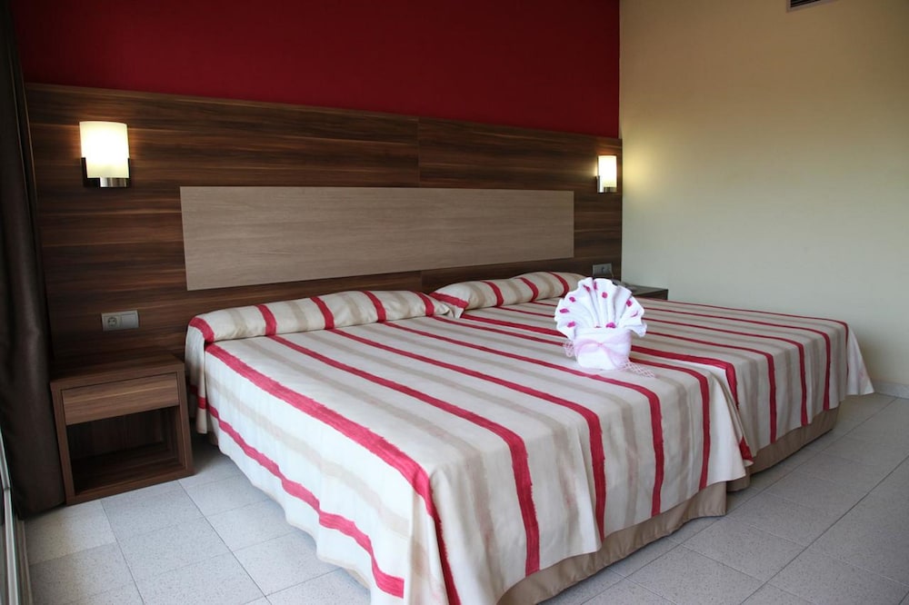 4R Gran Europe Hotel 14/50