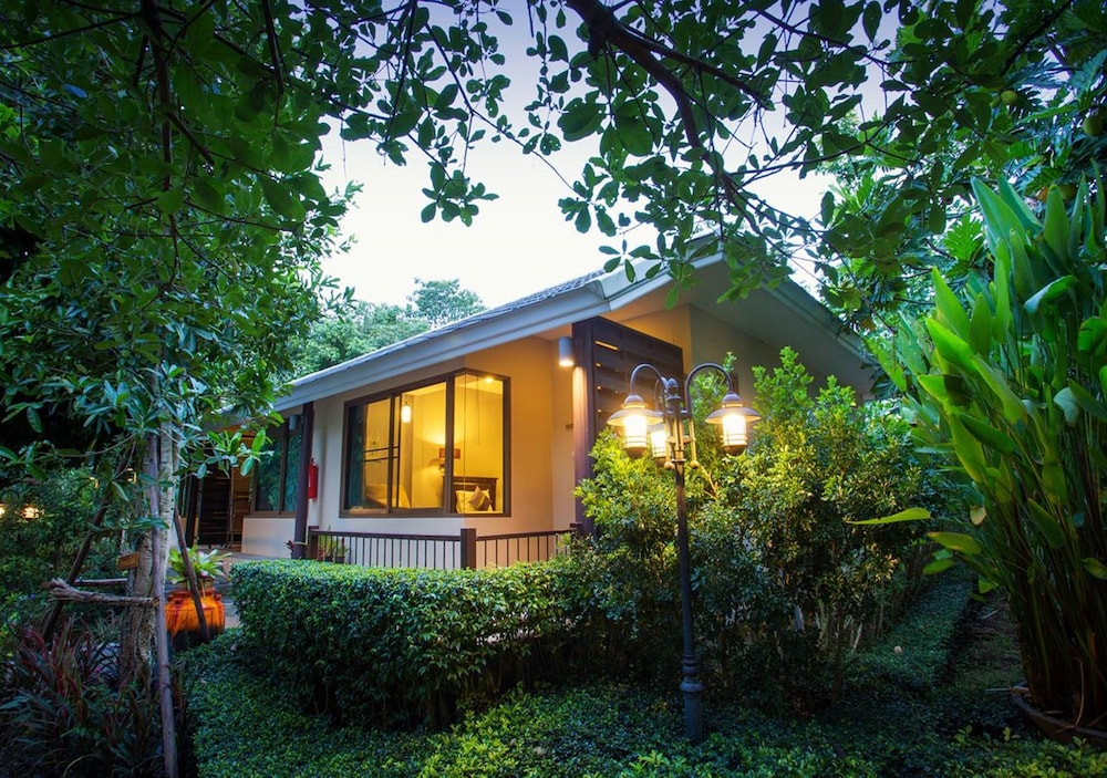 Phuwanalee Resort Khao Yai in PAK CHONG