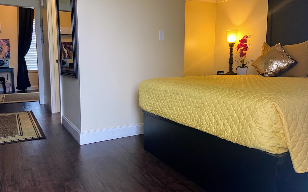 30 A Suites 31/79