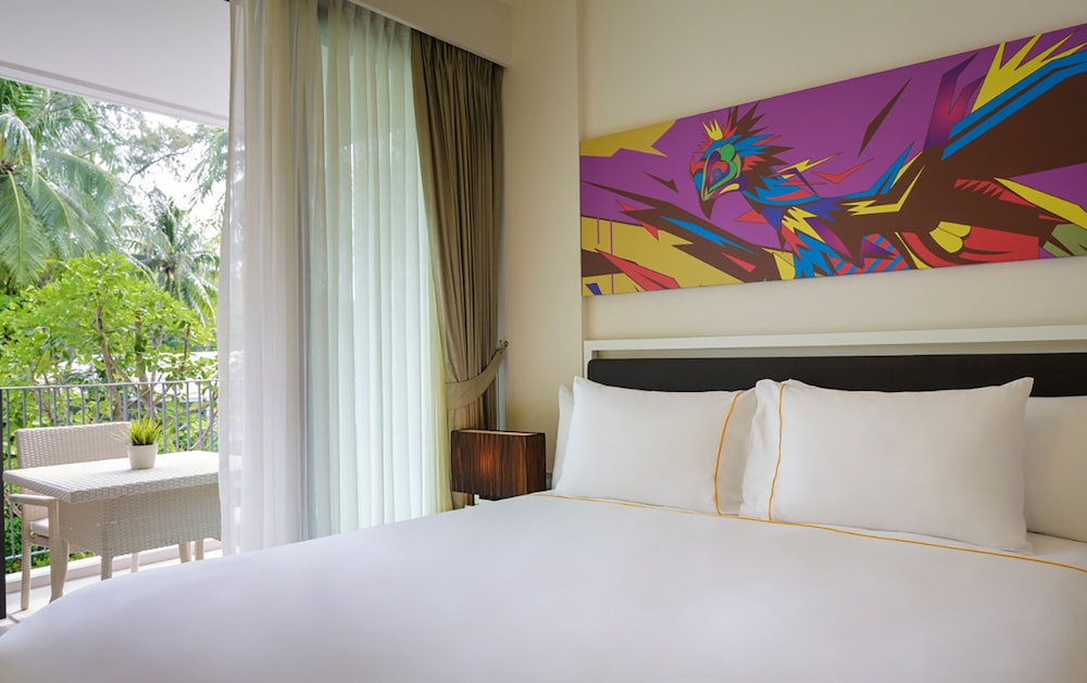 Cassia Phuket 10/92