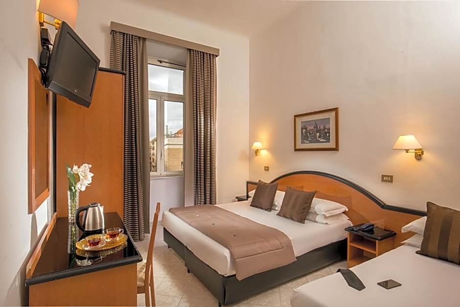 غرفة قياسية رباعية، Hotel Sonya 4/10