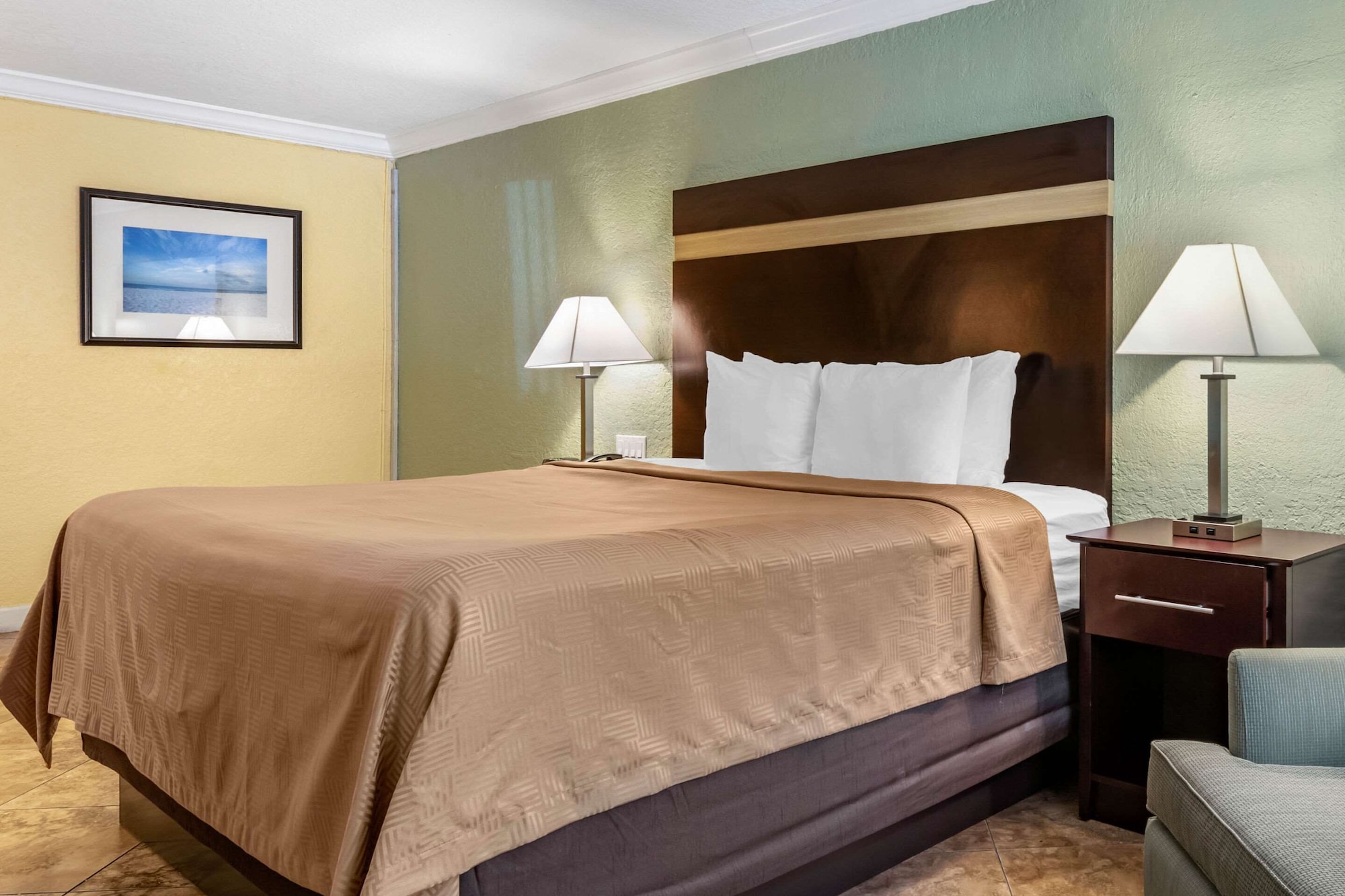 ROOM, KING BED, ACCESSIBLE