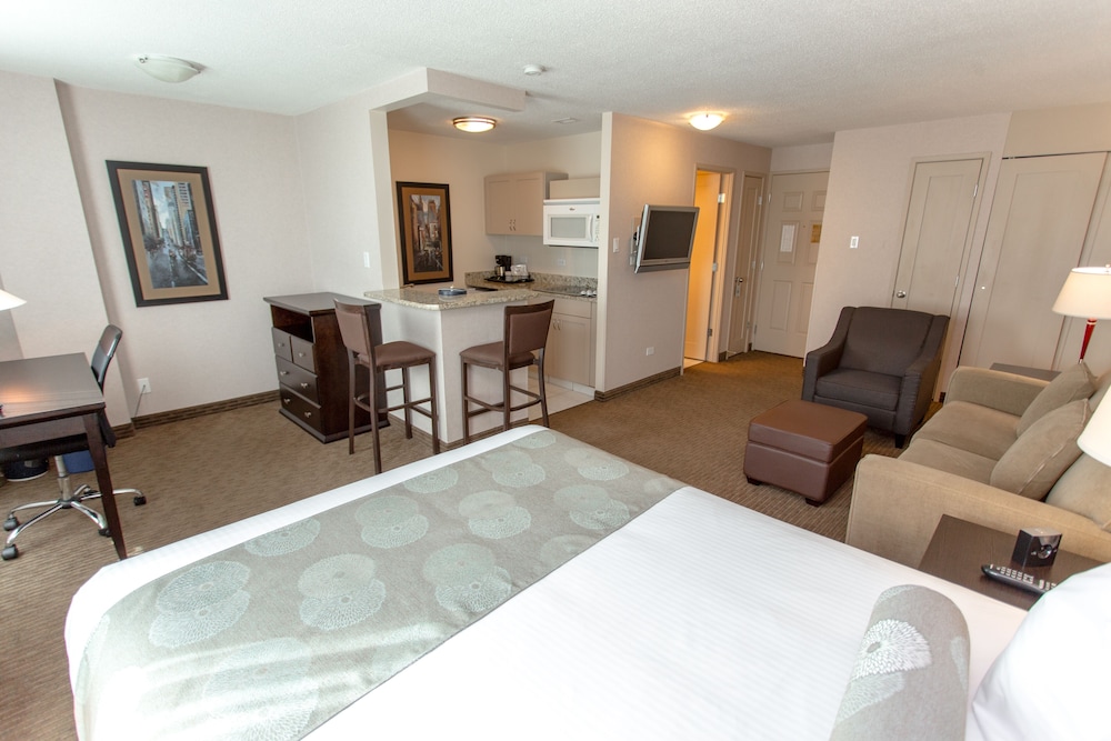 Campus Tower Suite Hotel 17/67