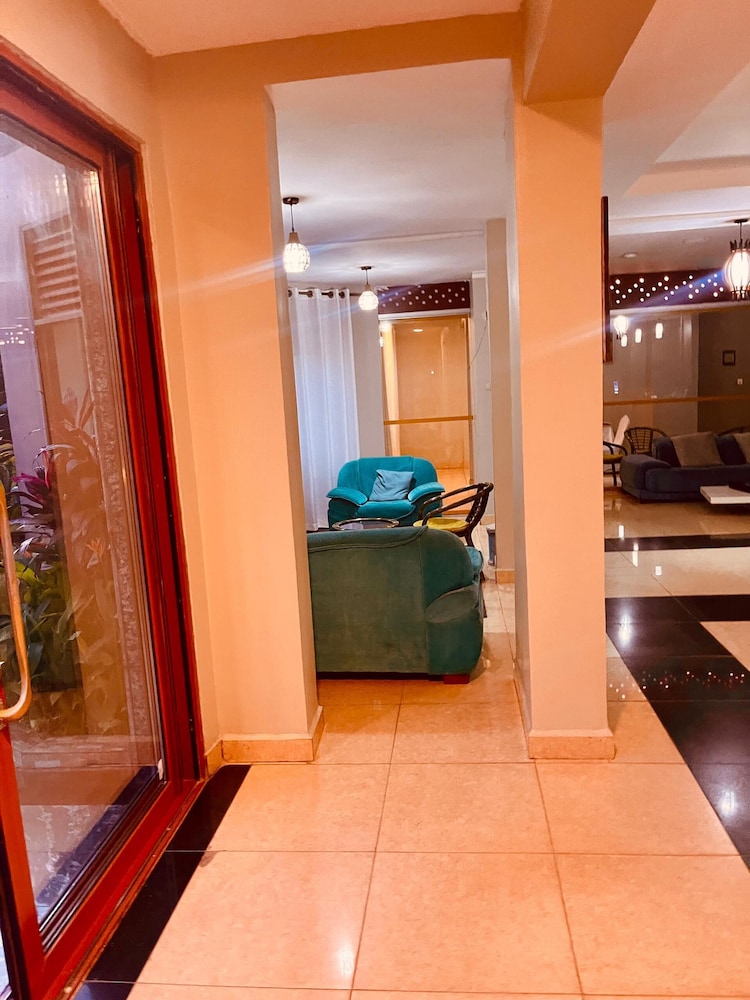 Legend Hotel 44/59