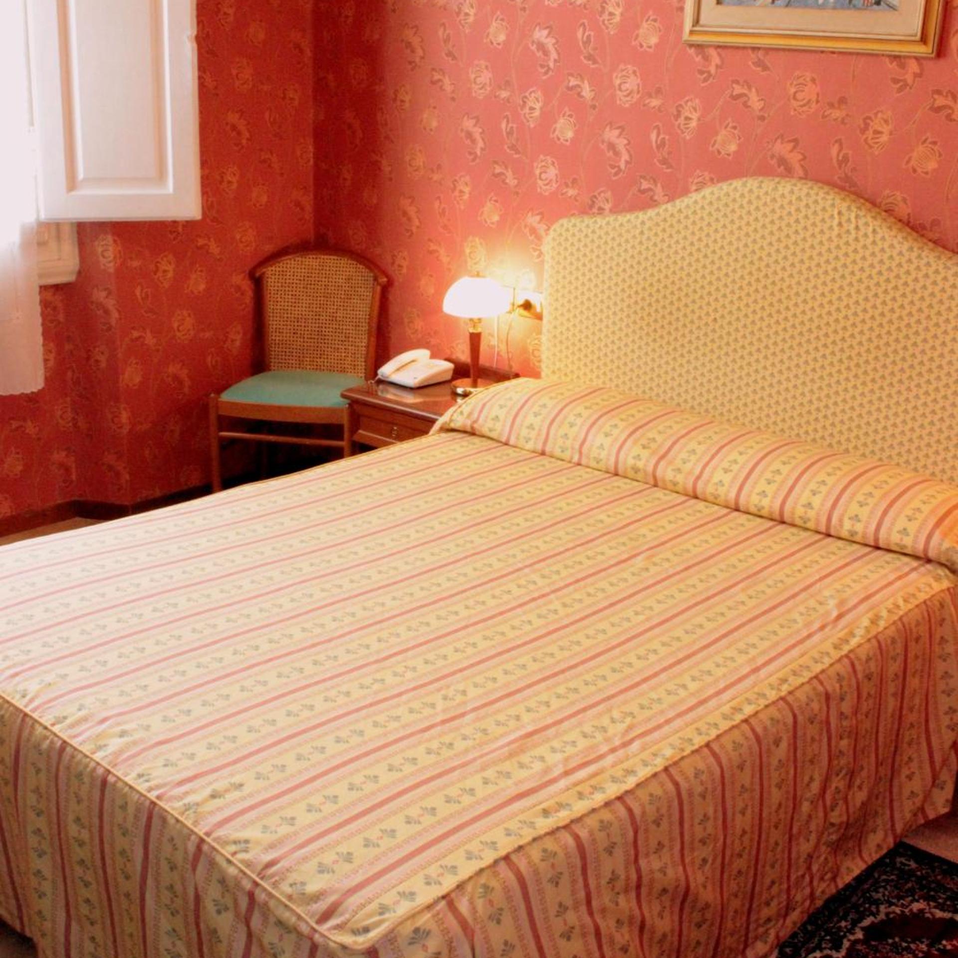 Room, Single