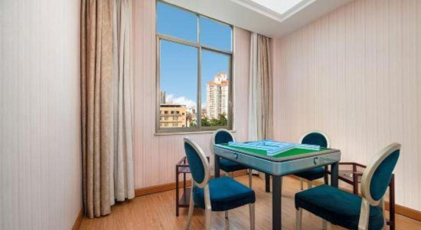 Vienna Hotel (Guangzhou Hanxi Changlong Park Branch) 42/51