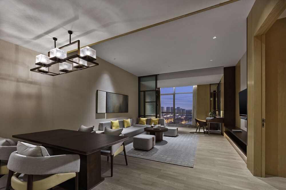 Hilton Suzhou Yinshan Lake 15/72