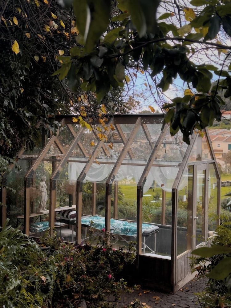 Villa Camelia Boutique House 38/50