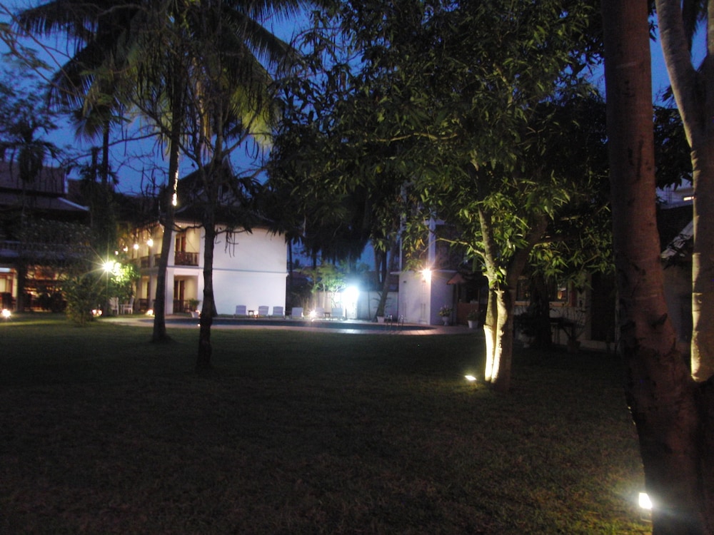 MOUANG LUANG HOTEL 38/47