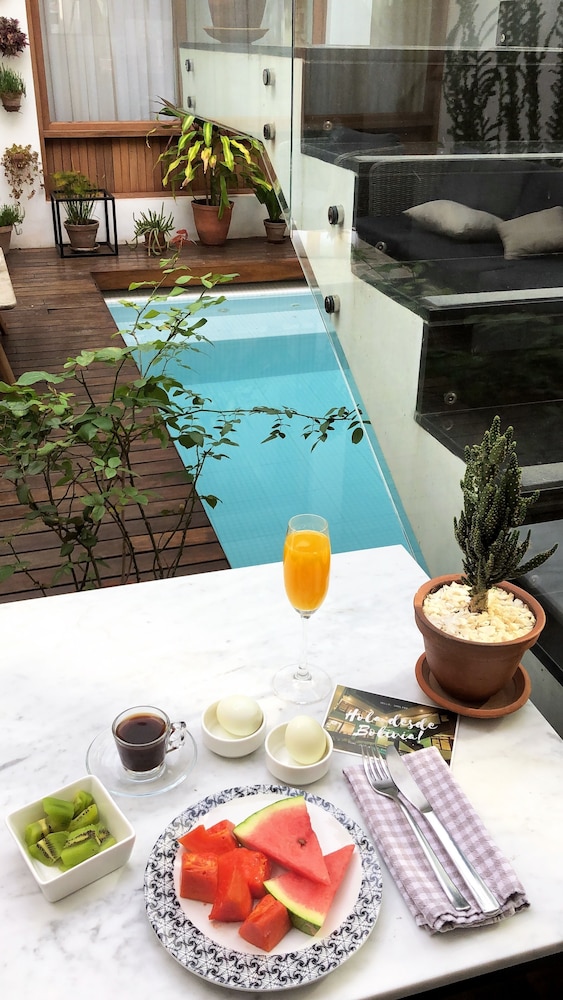 Cosmopolitano Hotel Boutique 28/50