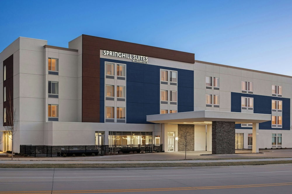 SpringHill Suites by Marriott Bettendorf 1/35