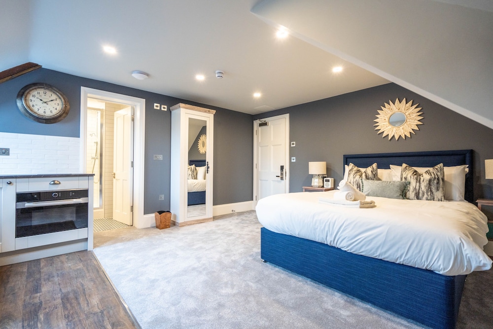 Skyward, Suite, King Bed