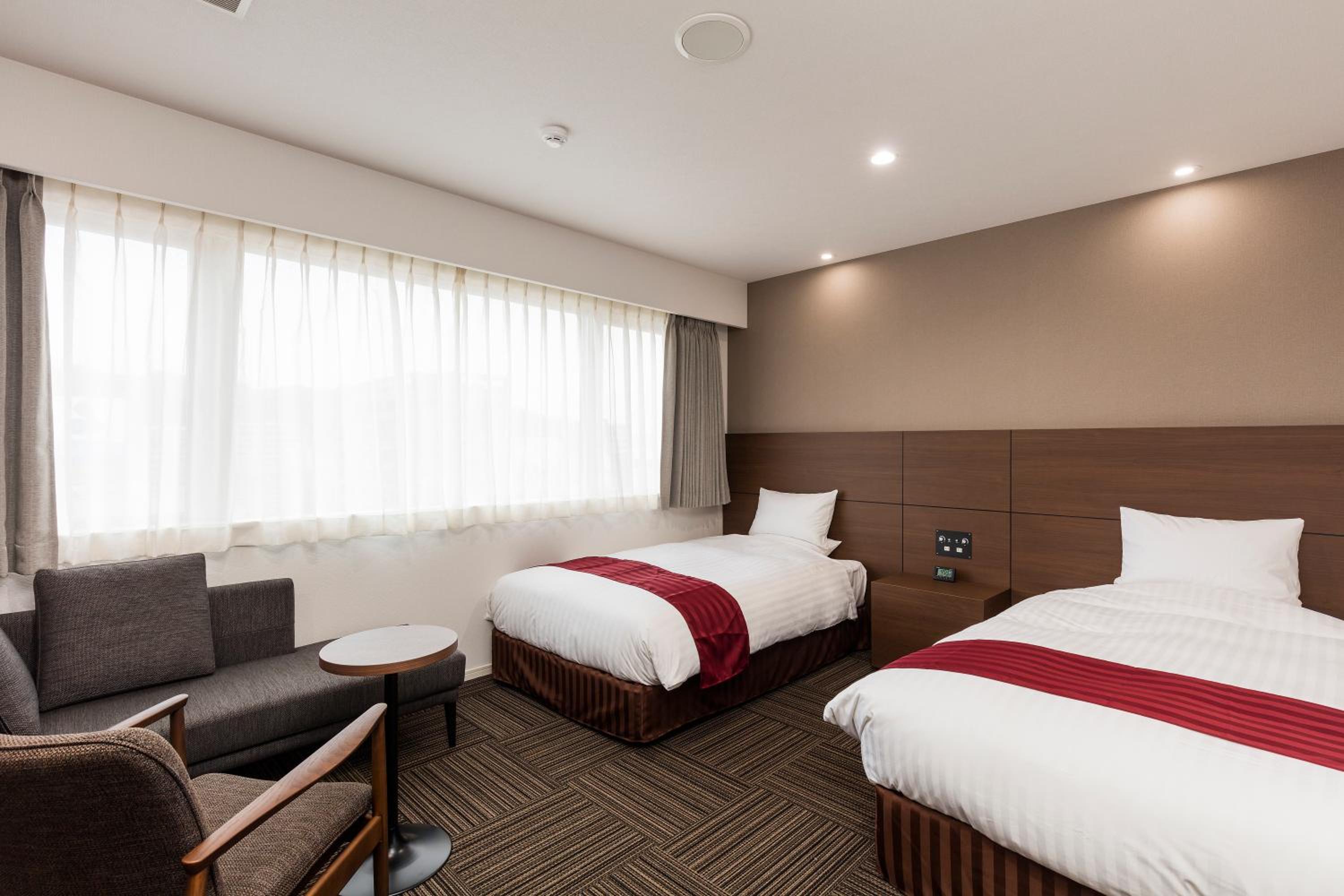 Room, Twin Beds