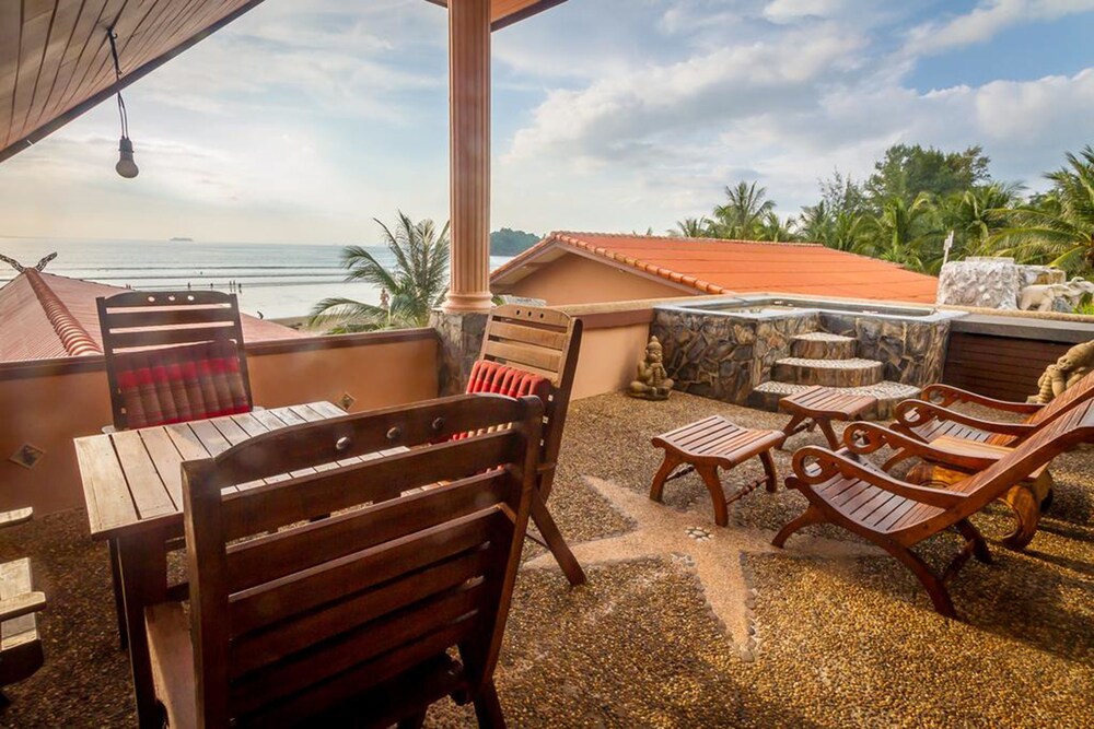 Laguna Beach Club Resort 57/76