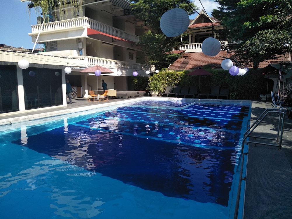 Grand Rosela Yogyakarta Hotel 3/74