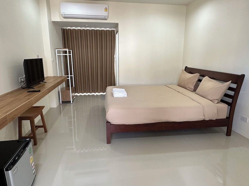 Wattana House 17/37