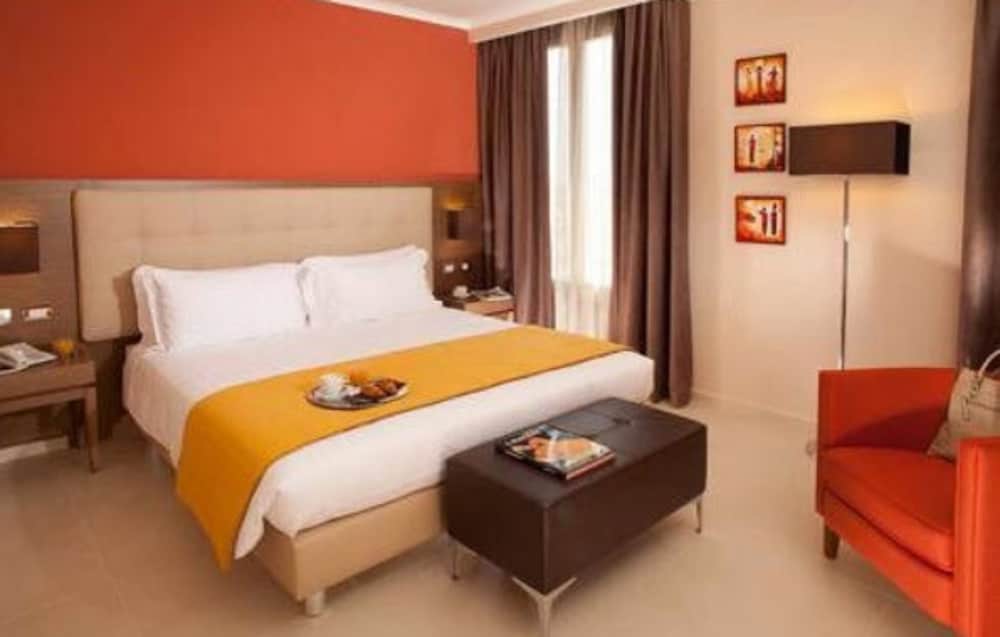 FAMILY, DOUBLE BED