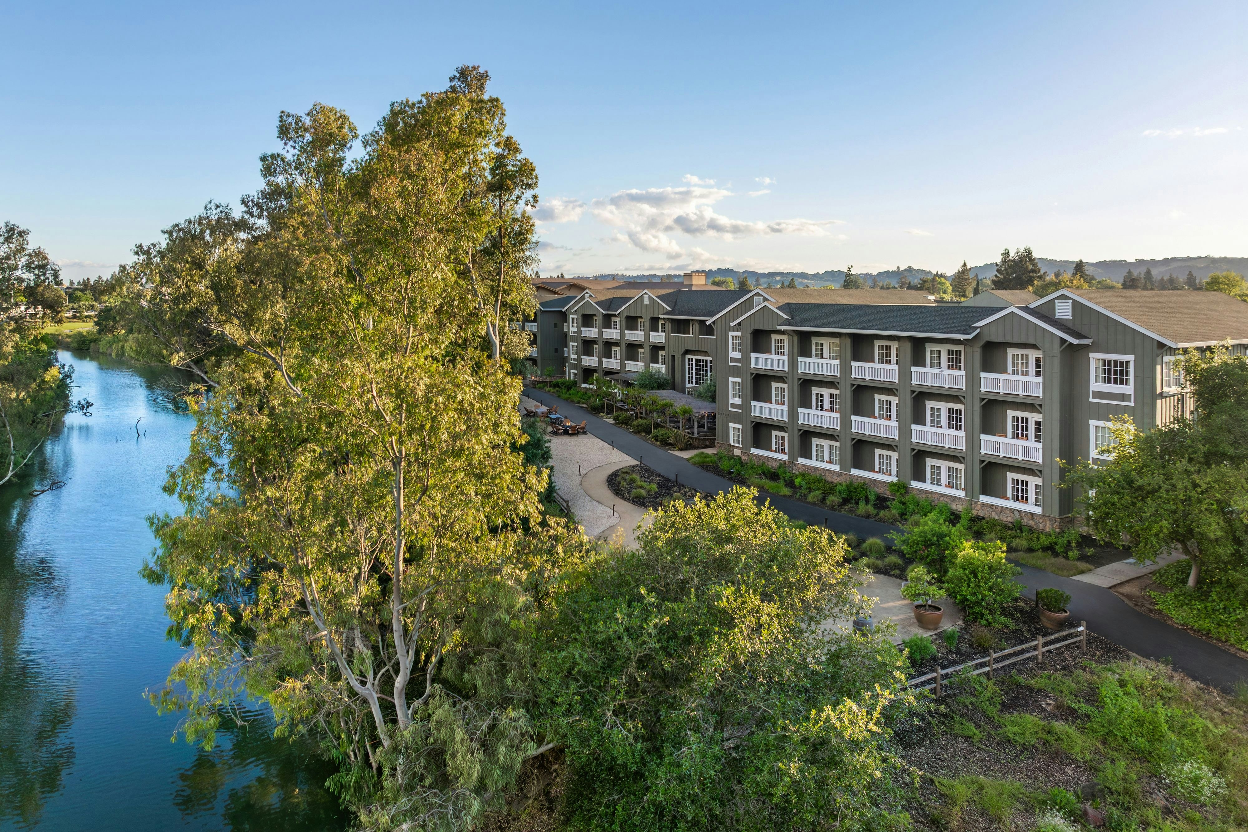 River Terrace Inn