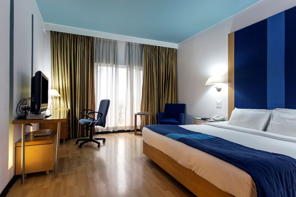 Royal Orchid Hotel Bangalore 18/41