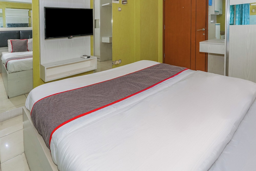 OYO 498 Green Lake View Ciputat 30/65