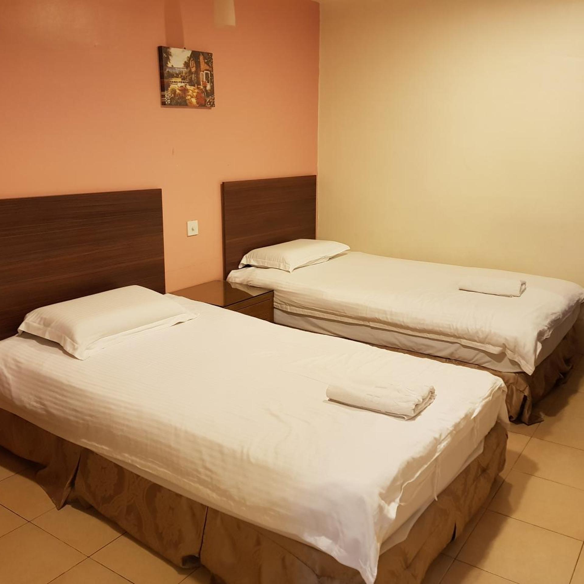 Budget, Twin Beds