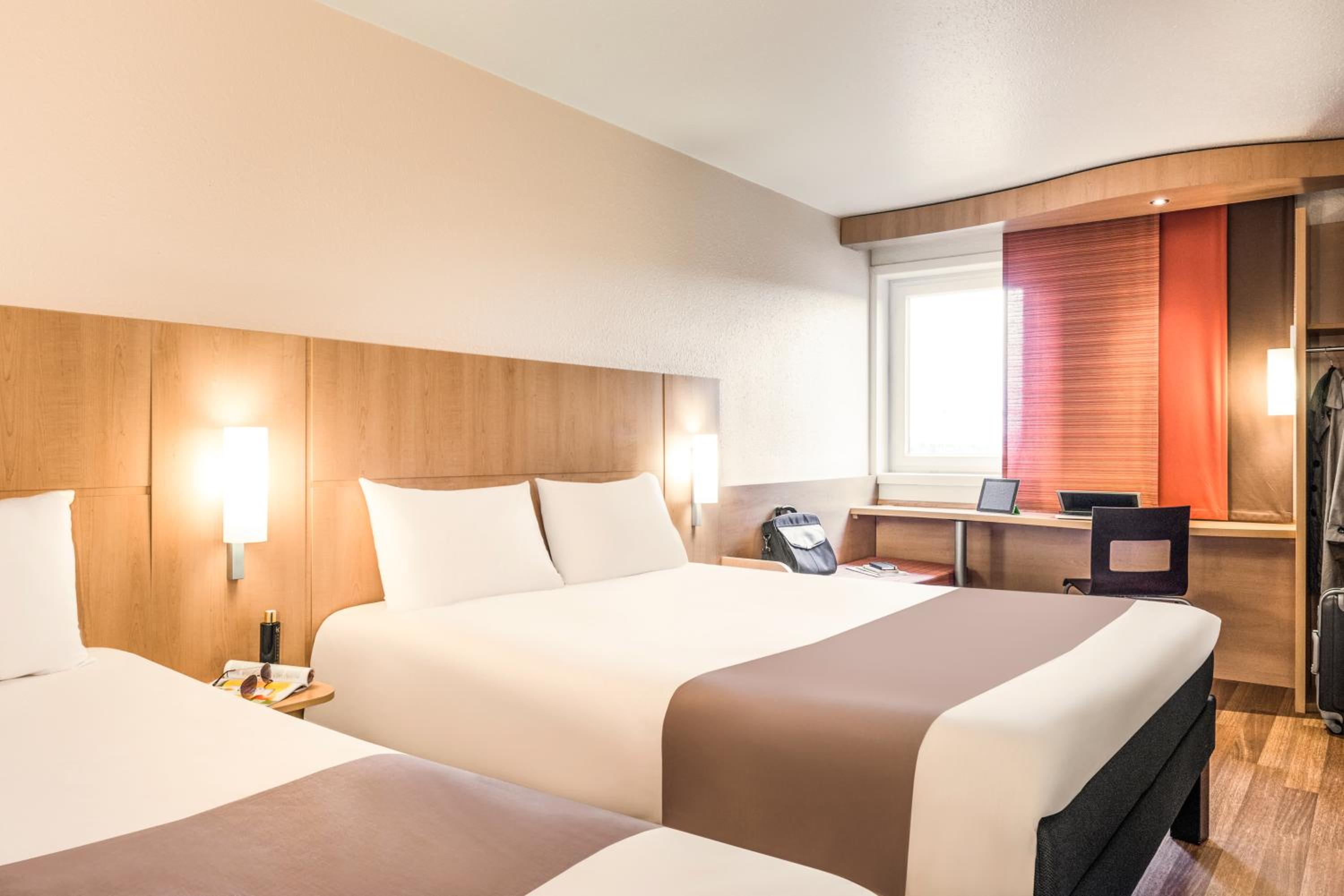 غرفة قياسية ثلاثية، Hotel Ibis Strasbourg Centre Petite France 10/10