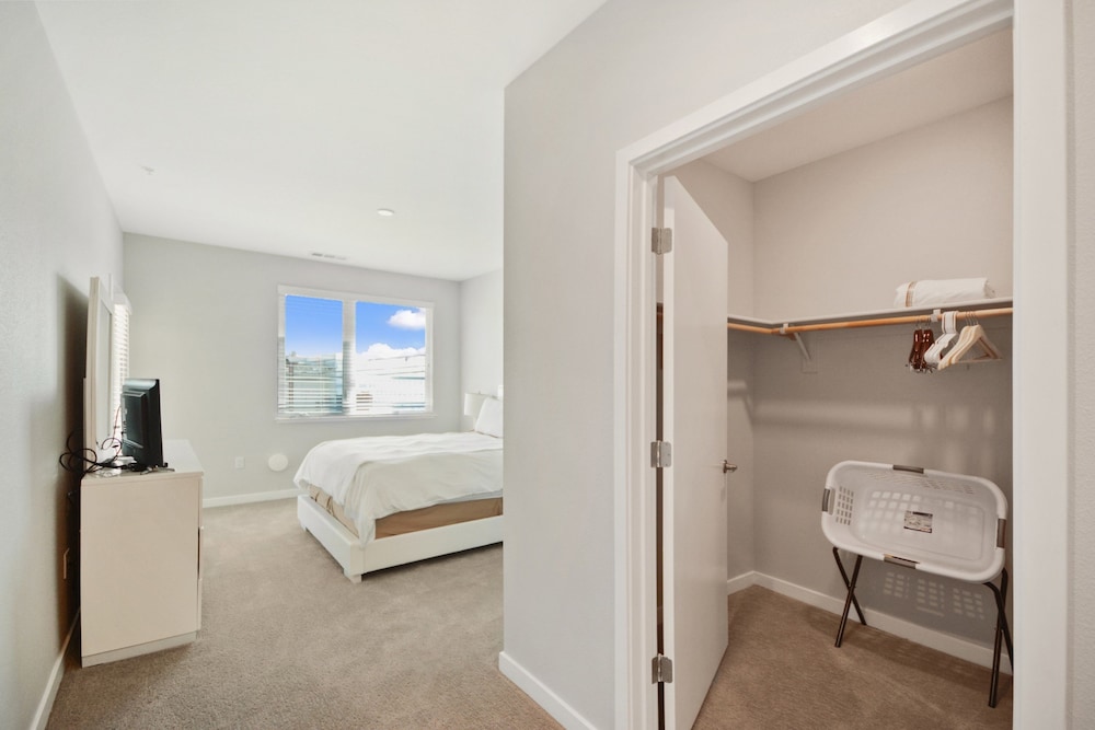 Global Luxury Suites in Menlo Park 46/50