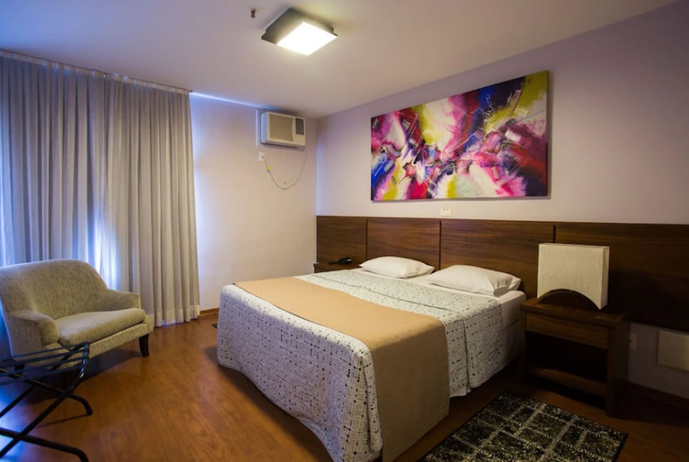 Gallant Hotel 22/67