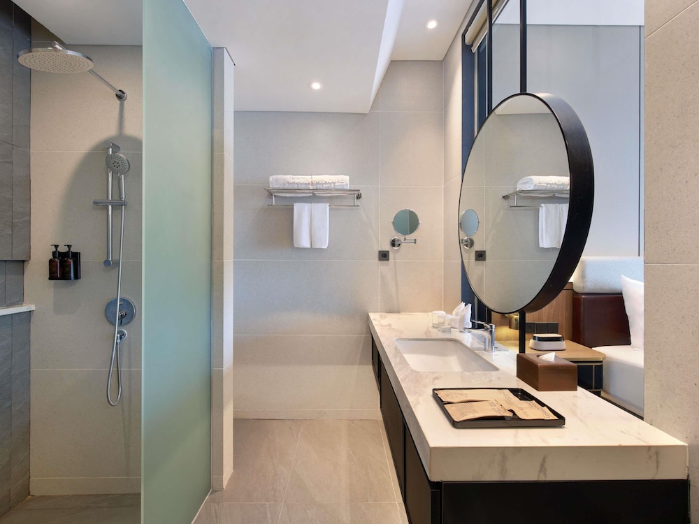 Grand Mercure Batam Centre 56/57
