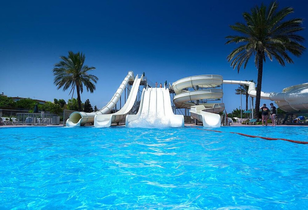 Family World Aqua Beach Matoula Complex 45/48