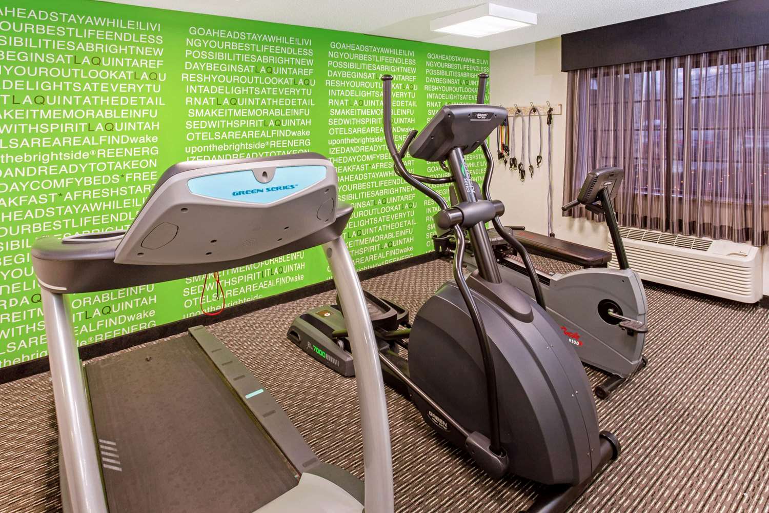 La Quinta Inn Suites By Wyndham Milwaukee Delafield 25/50