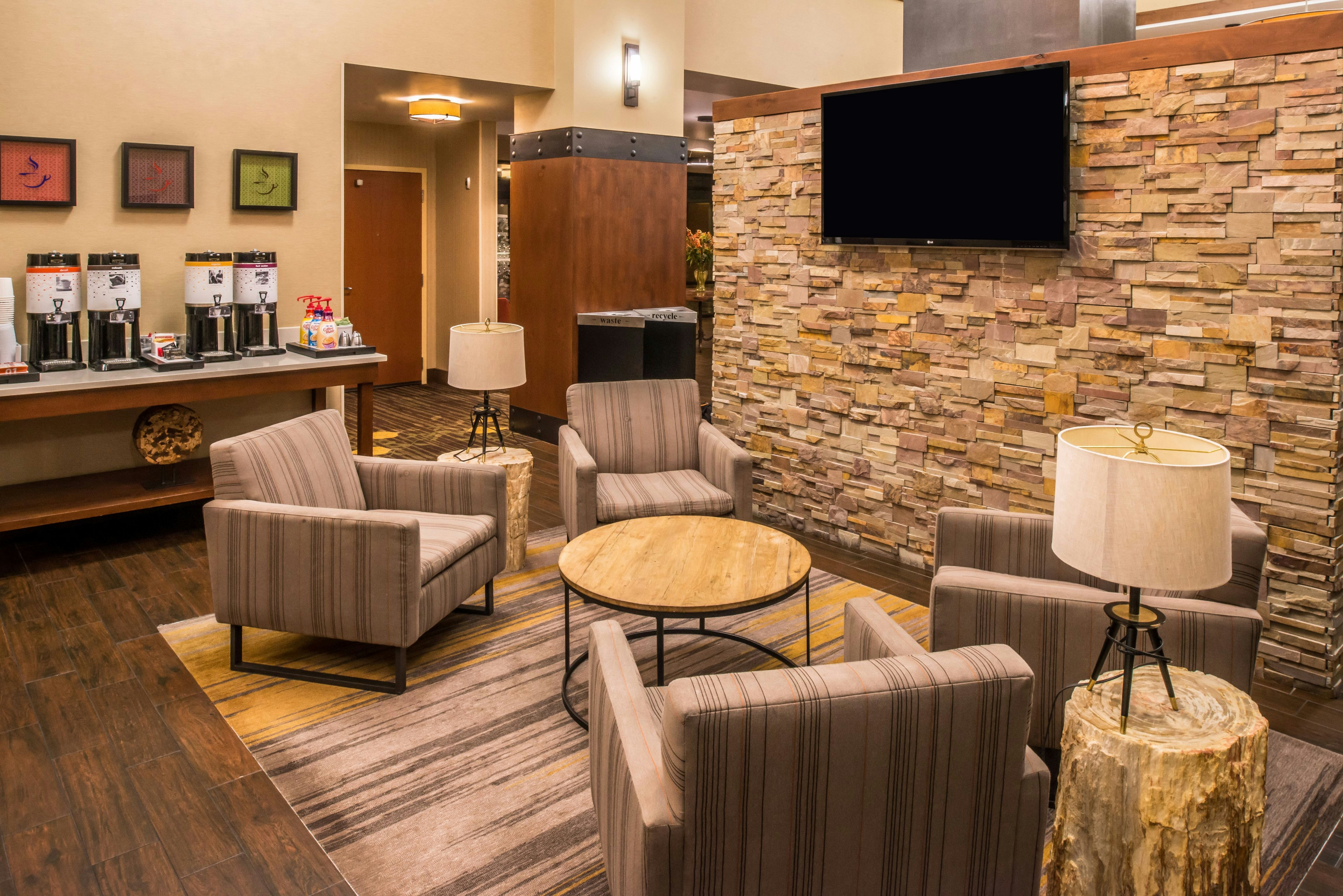 Hampton Inn & Suites Boulder North 15/29