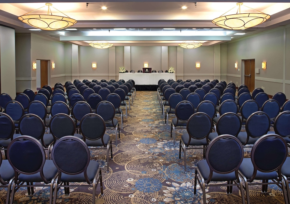 Doubletree By Hilton Hotel Oak Ridge Knoxville 58/65