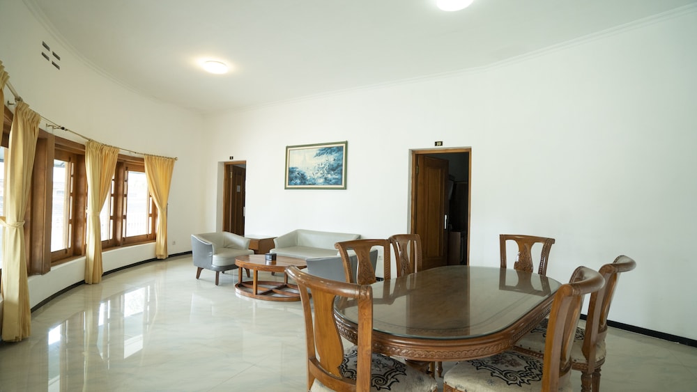 Selecta Hotel Batu Malang - Adults Only 24/50