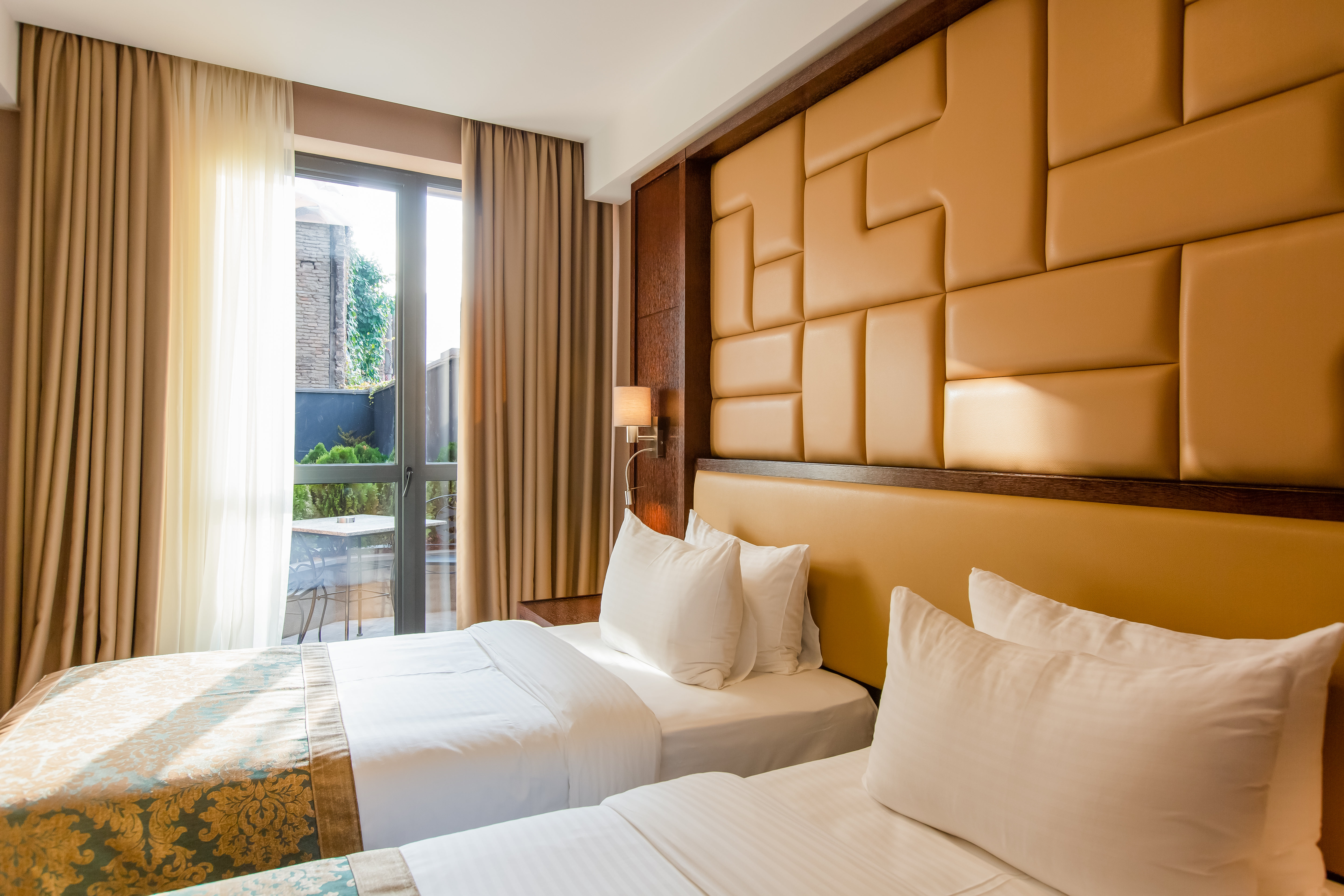 Standard Twin Room: