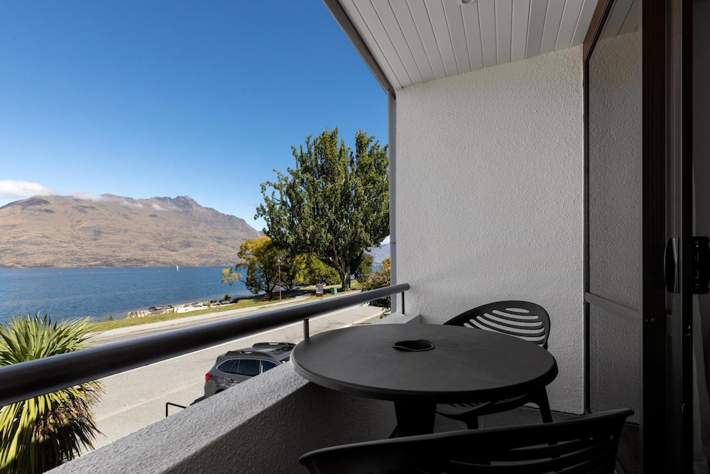 Lakeside Motel - Queenstown 12/28