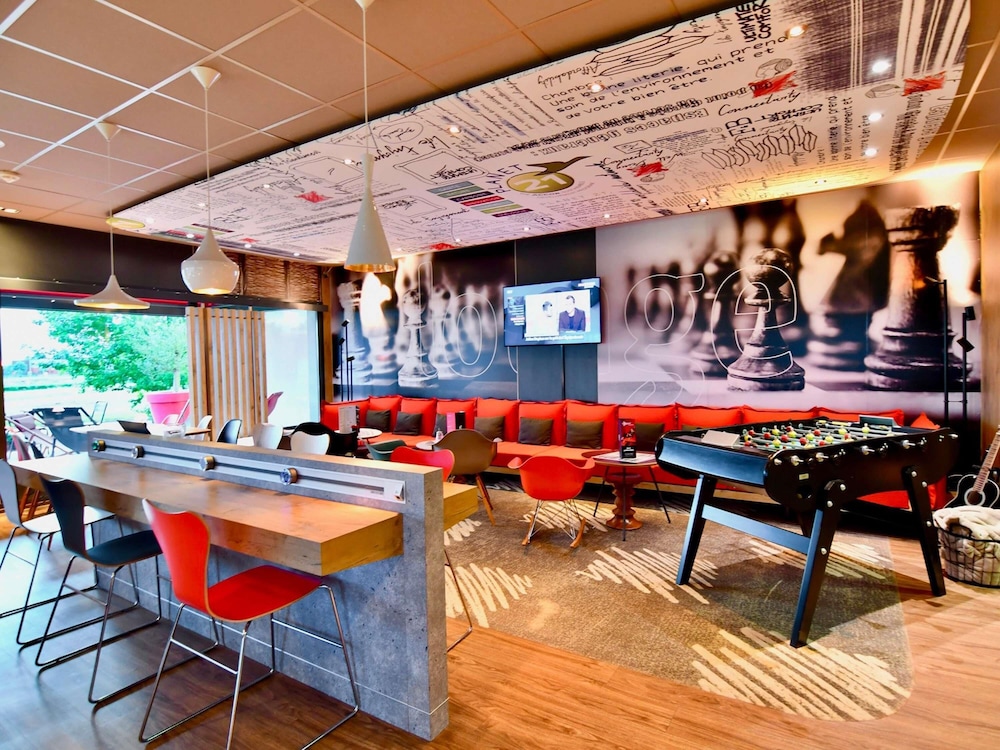 Ibis Les Herbiers 53/67