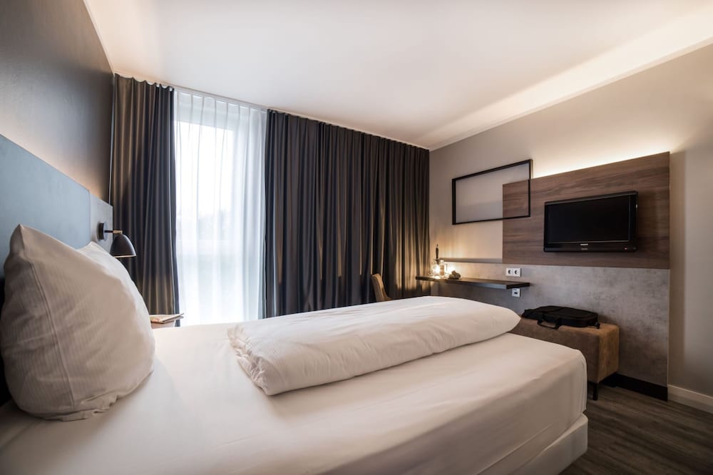 Scotty + Paul Hotel Deggendorf 16/50