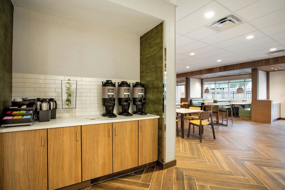 Fairfield Inn & Suites by Marriott Greenville Spartanburg/Duncan 32/40