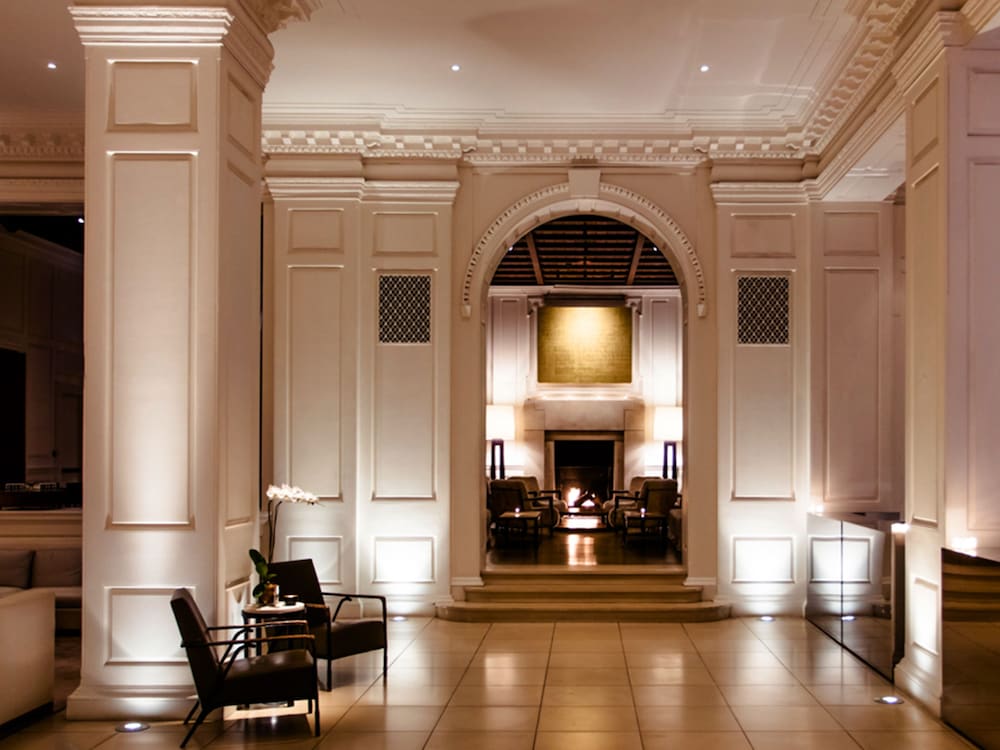 The Chicago Hotel Collection Ambassador Gold Coast 25/57