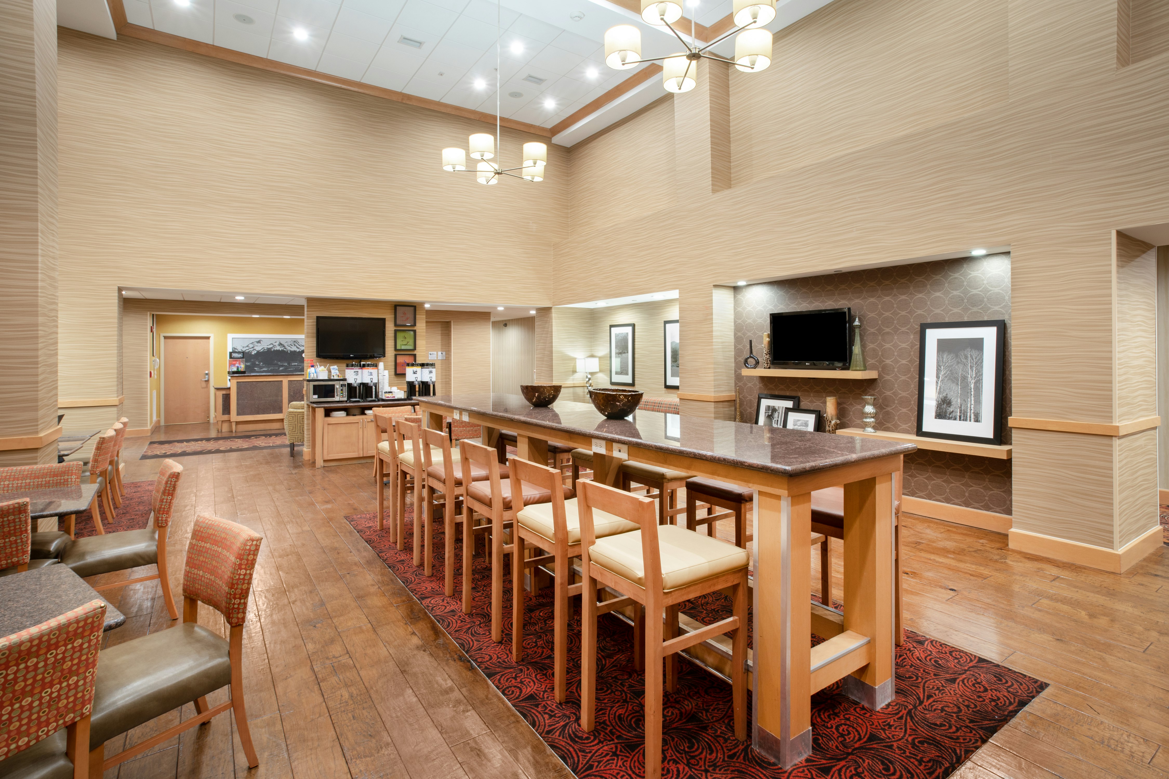 Hampton Inn & Suites Denver/South-Ridgegate 13/15