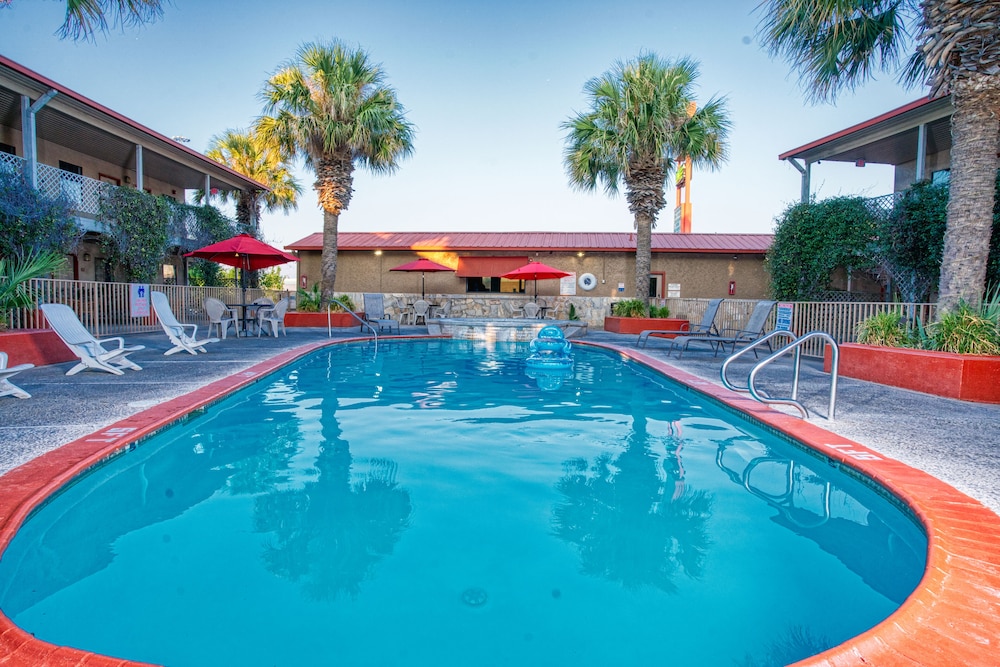Family Garden Inn Suites 26/50