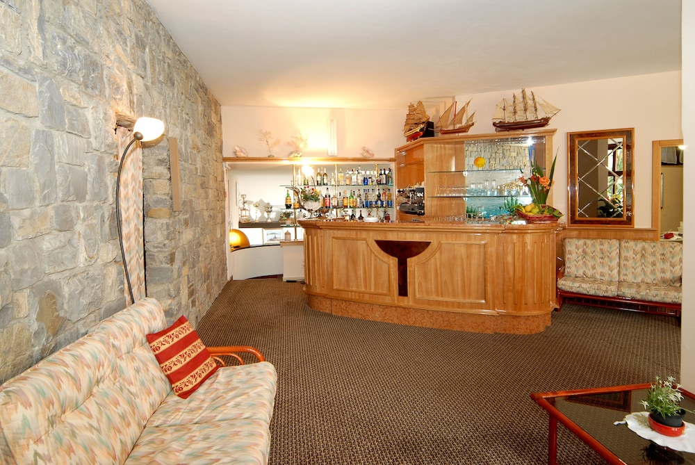 Lobby at Hotel Cinque Terre, MONTEROSSO AL MARE