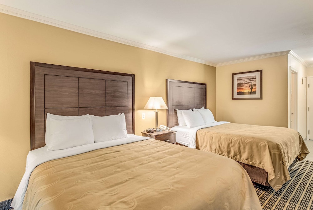 Quality Inn Ozona I-10 10/29