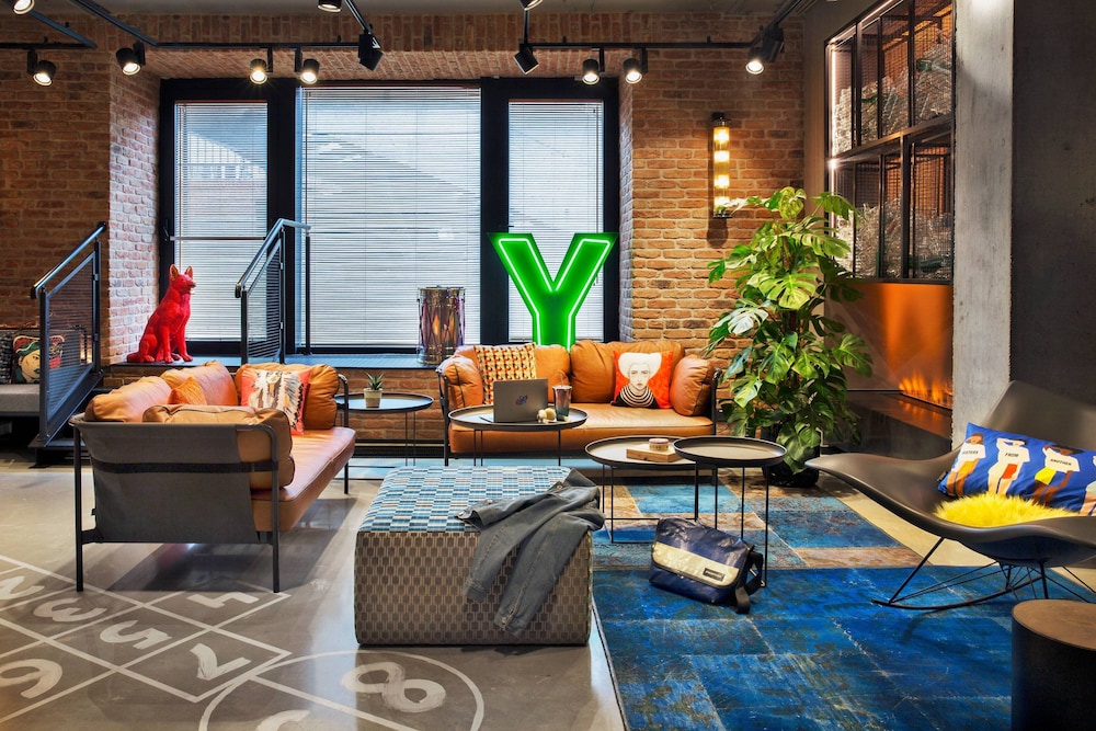 Moxy Warsaw Praga 37/42