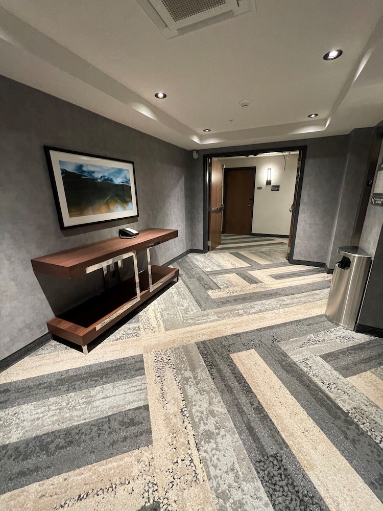 Hyatt Place Murfreesboro 10/31