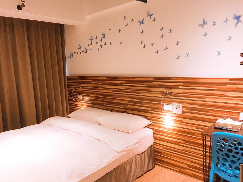 R10 Eco Hotel 16/50